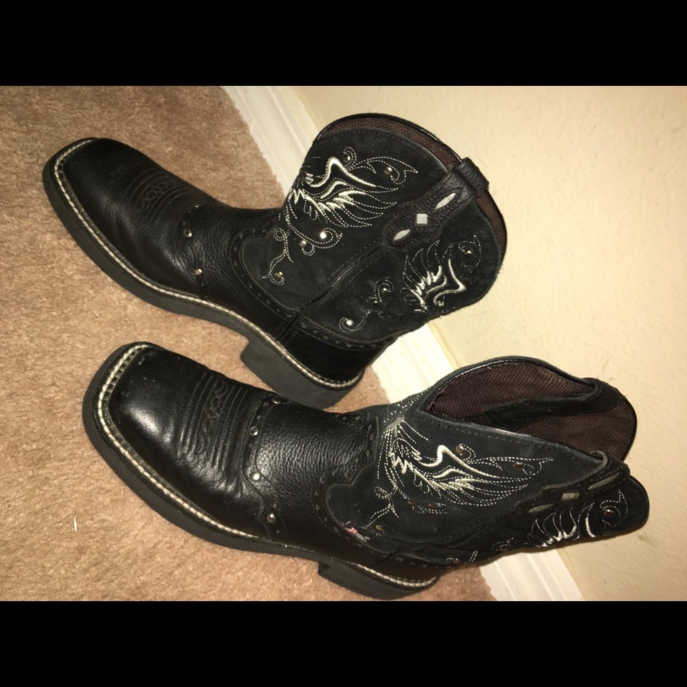 Justin square toe boots.